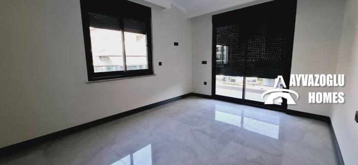 Image No.27-3 Bed Apartment for sale