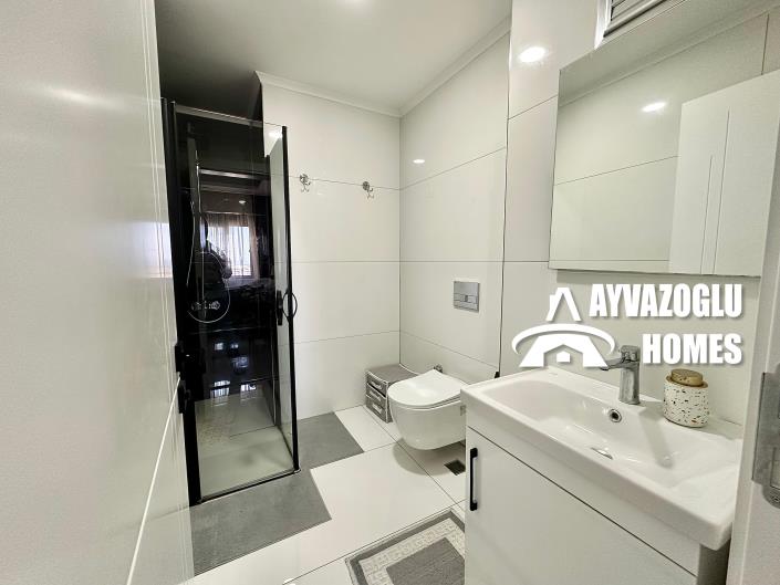 Image No.19-4 Bed Apartment for sale