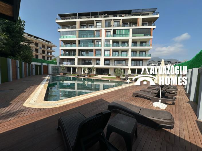 Image No.1-4 Bed Apartment for sale