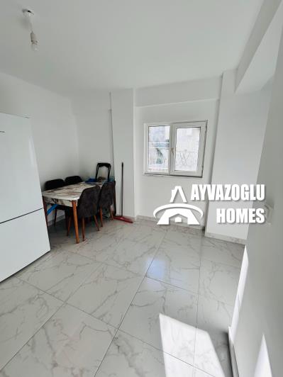 Image No.9-2 Bed Townhouse for sale