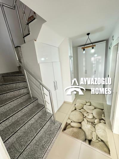 Image No.20-3 Bed Apartment for sale