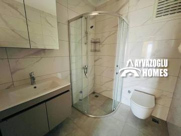 photo_5983588552790886347_y