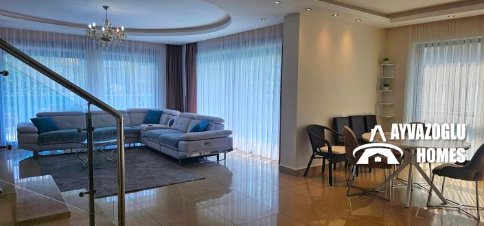 Image No.10-3 Bed Apartment for sale