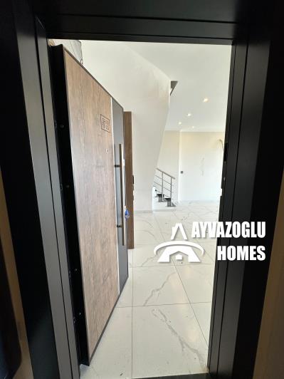 Image No.2-3 Bed Duplex for sale