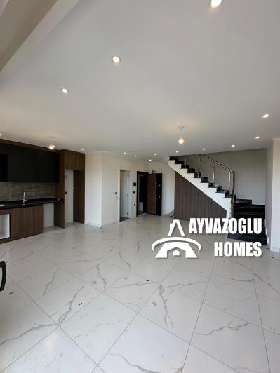 Image No.7-3 Bed Duplex for sale