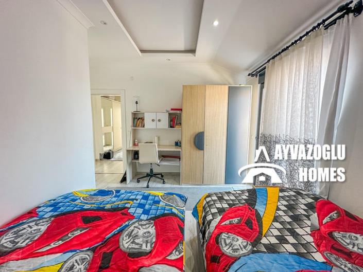 Image No.5-4 Bed Duplex for sale