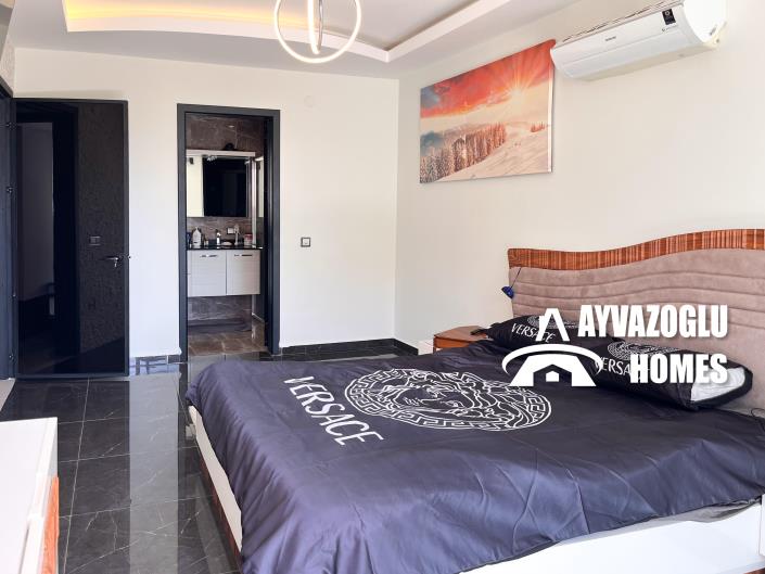 Image No.11-3 Bed Apartment for sale