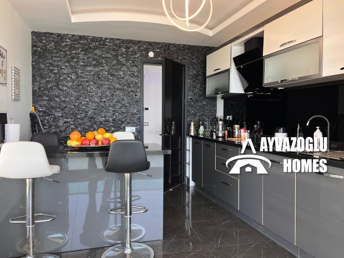 Image No.14-3 Bed Apartment for sale