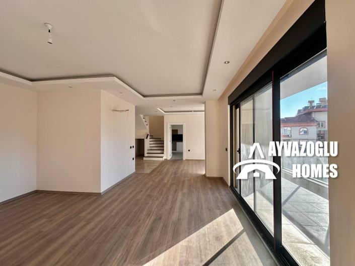 Image No.6-3 Bed Apartment for sale