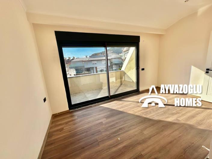 Image No.12-3 Bed Apartment for sale