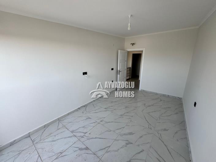 Image No.9-2 Bed Duplex for sale