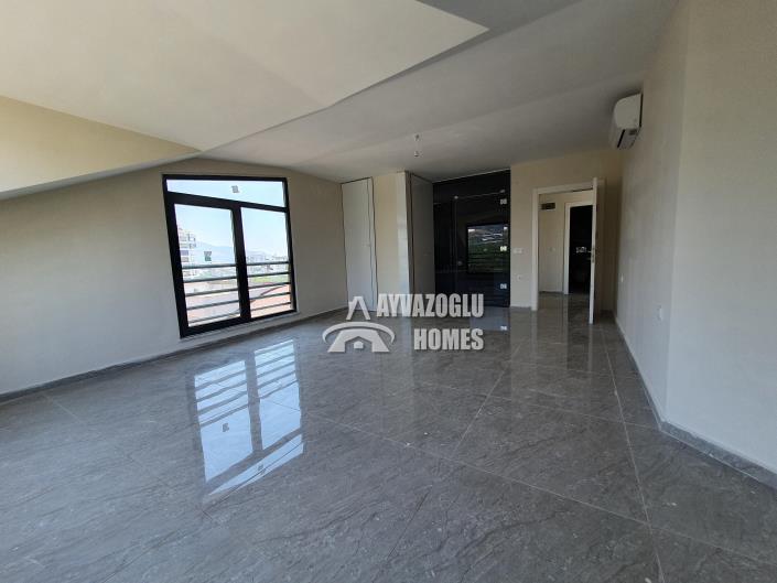 Image No.14-3 Bed Duplex for sale