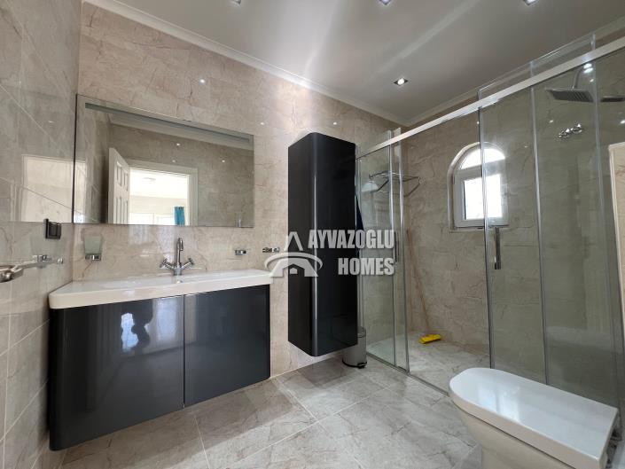 Image No.8-3 Bed Villa for sale