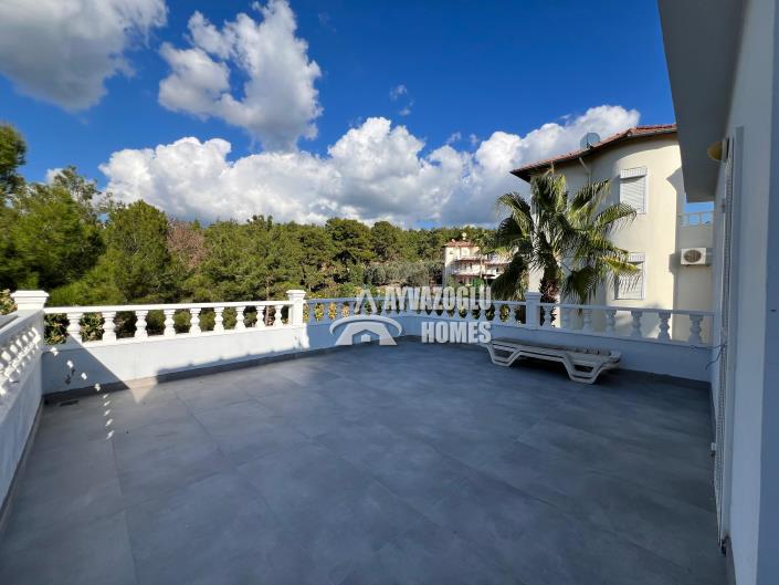 Image No.10-3 Bed Villa for sale