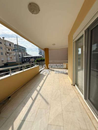 Image No.3-3 Bed Apartment for sale