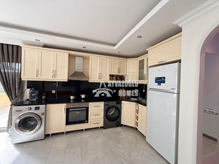 Image No.11-3 Bed Apartment for sale