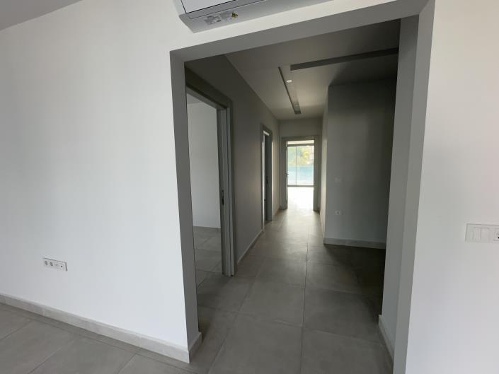 Image No.11-3 Bed Apartment for sale