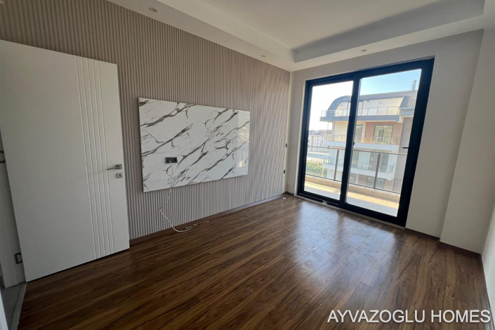 Image No.12-3 Bed Apartment for sale