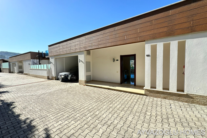 Image No.2-4 Bed Villa for sale