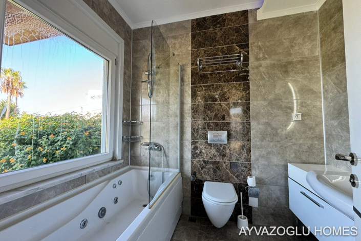 Image No.15-4 Bed Villa for sale