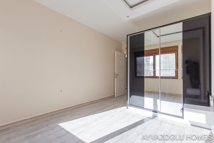 Image No.13-2 Bed Apartment for sale
