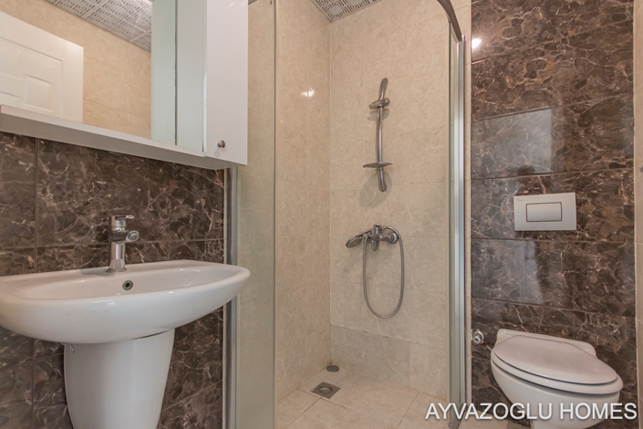 Image No.16-2 Bed Apartment for sale