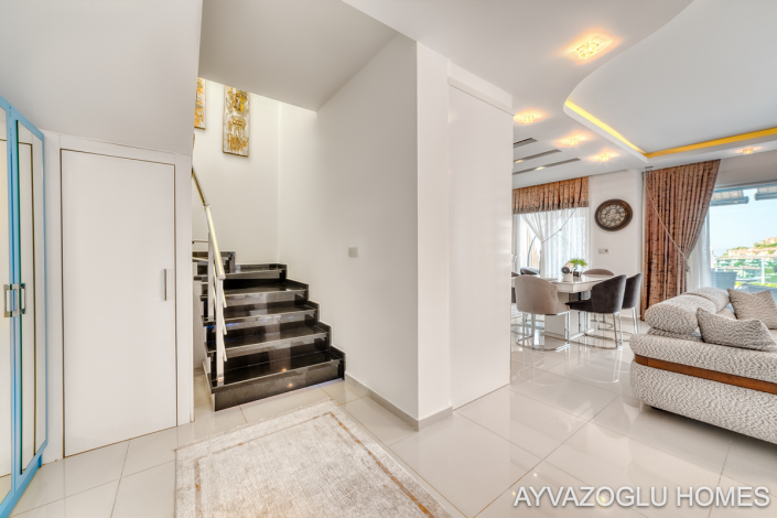 Image No.2-4 Bed Villa for sale