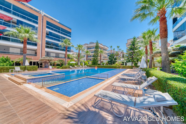 Image No.17-4 Bed Apartment for sale