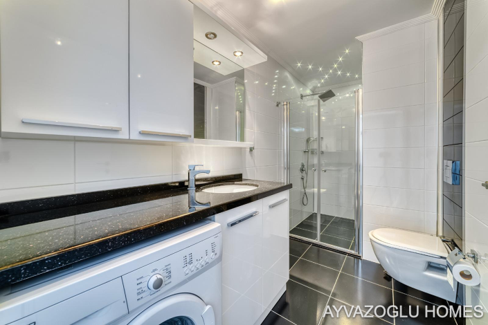 Image No.19-4 Bed Apartment for sale