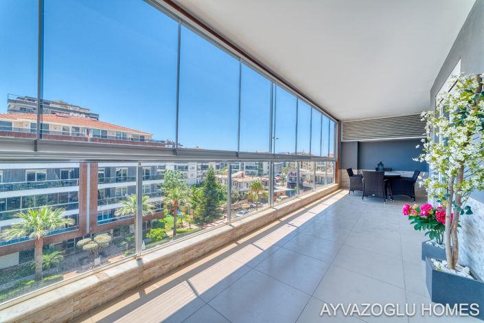 Image No.22-4 Bed Apartment for sale