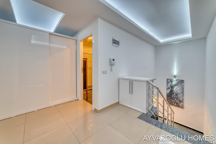 Image No.24-4 Bed Apartment for sale