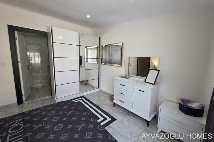 Image No.12-2 Bed Apartment for sale