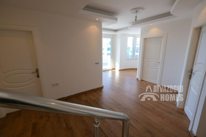 Image No.12-3 Bed Apartment for sale