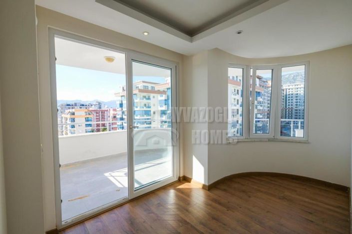 Image No.20-3 Bed Apartment for sale