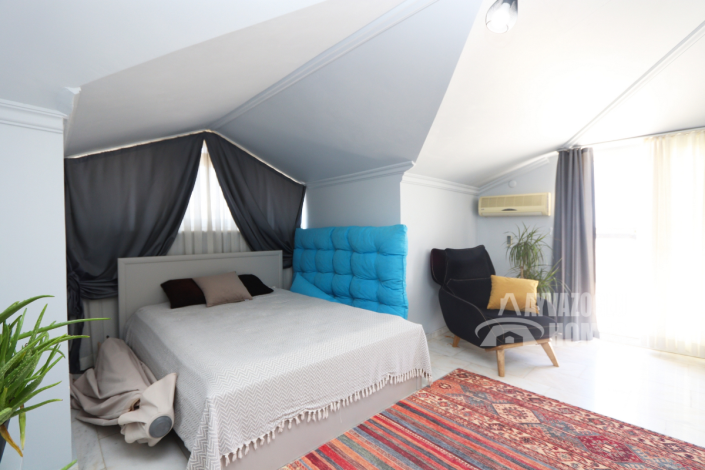 Image No.18-4 Bed Duplex for sale