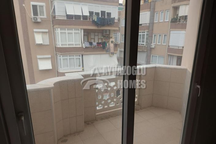 Image No.20-3 Bed Apartment for sale