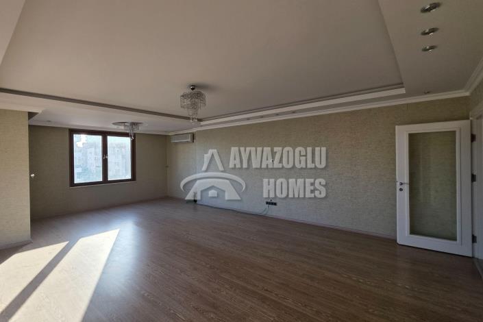 Image No.22-4 Bed Apartment for sale