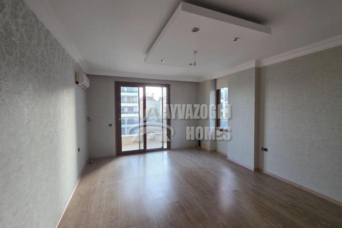 Image No.29-4 Bed Apartment for sale