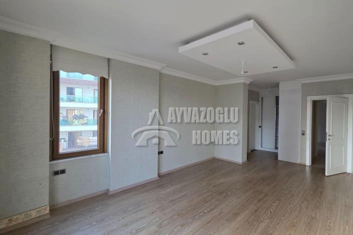 Image No.30-4 Bed Apartment for sale