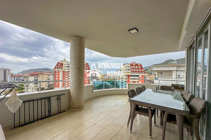 Image No.11-4 Bed Apartment for sale