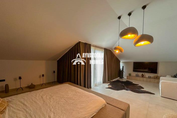 Image No.15-4 Bed Apartment for sale