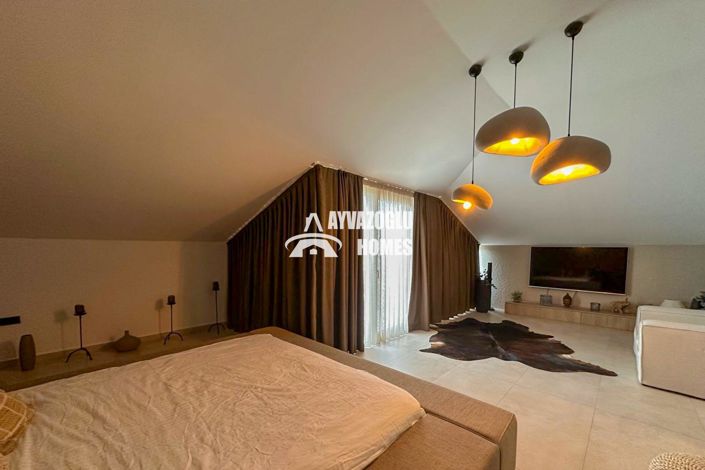 Image No.21-4 Bed Apartment for sale