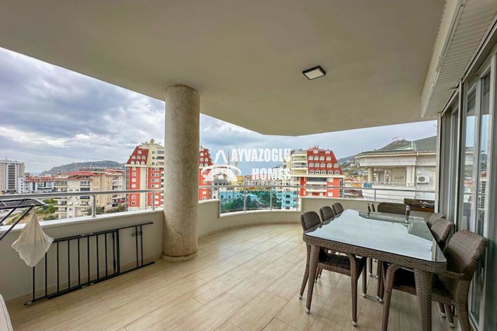 Image No.25-4 Bed Apartment for sale