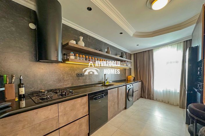 Image No.28-4 Bed Apartment for sale