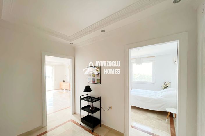 Image No.13-2 Bed Apartment for sale