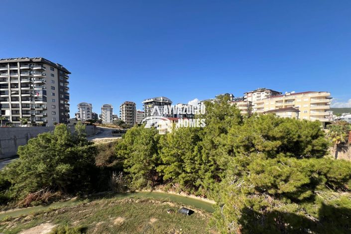 Image No.10-3 Bed Apartment for sale