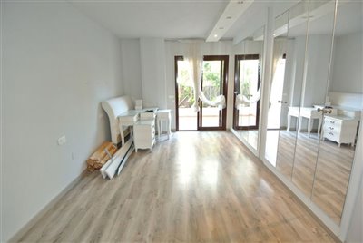 Apartment for sale on the Golden Mile in Marbella