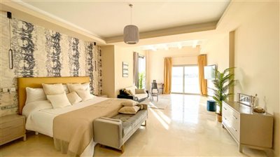 Luxury villa in Benahavis, Costa del Sol