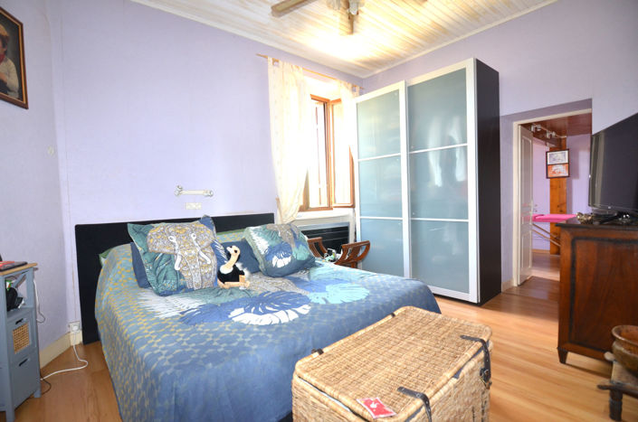 Image No.12-4 Bed House for sale