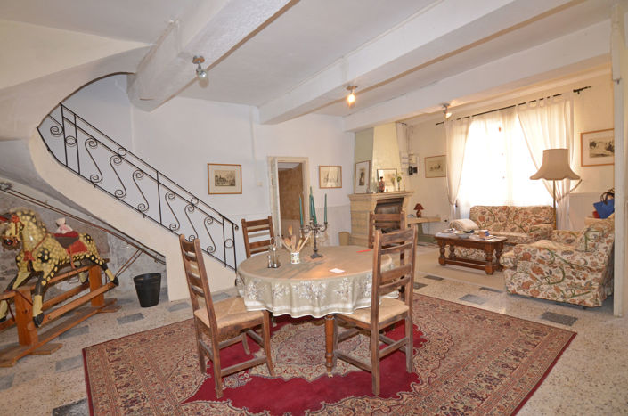 Image No.7-5 Bed House for sale